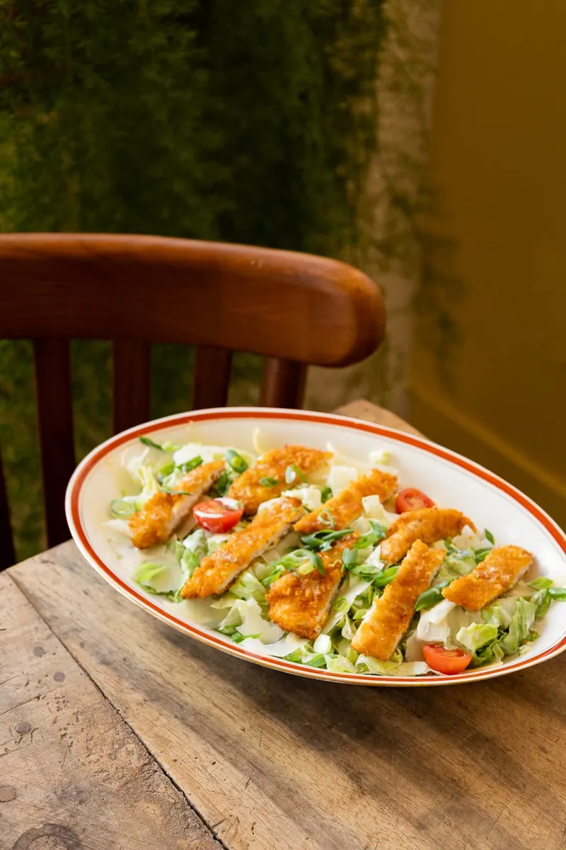 Salade au poulet et tomates cerises à L’Étincelle